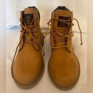 TIMBERLAND BIG KIGS SIZE 4 Classic Brown Waterproof Boots NWT